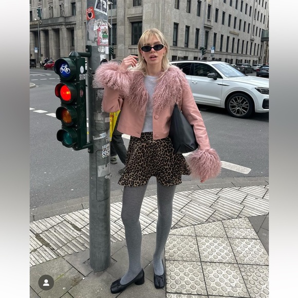 FREE PEOPLE NWT CHAROLETTE SIMONE CROPPED PENNY FAUX LEATHER JACKET 🦋 - Picture 2 of 16